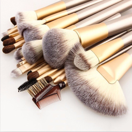 UR98B PĘDZLE DO MAKIJAŻU ZESTAW MAKEUP 18 SZTUK + ETUI