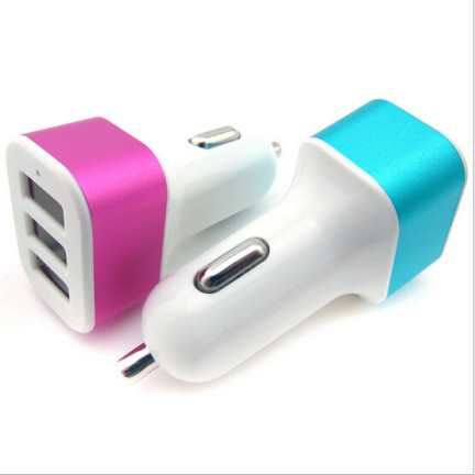 JJ15 3xUSB UNIWERSALNA ŁADOWARKA SAMOCHODOWA 5,1A
