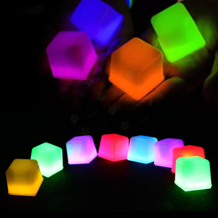 TG53193 KOSTKI LODU świecące kolorowe FLUO 12szt kostka ice