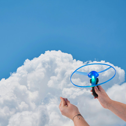 TG77580 LATAJĄCY DYSK WYRZUTNIA ŚMIGŁO ŚWIECĄCE RGB DUŻE HELIKOPTER